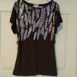 Brown short sleeve sweater w silver feathers